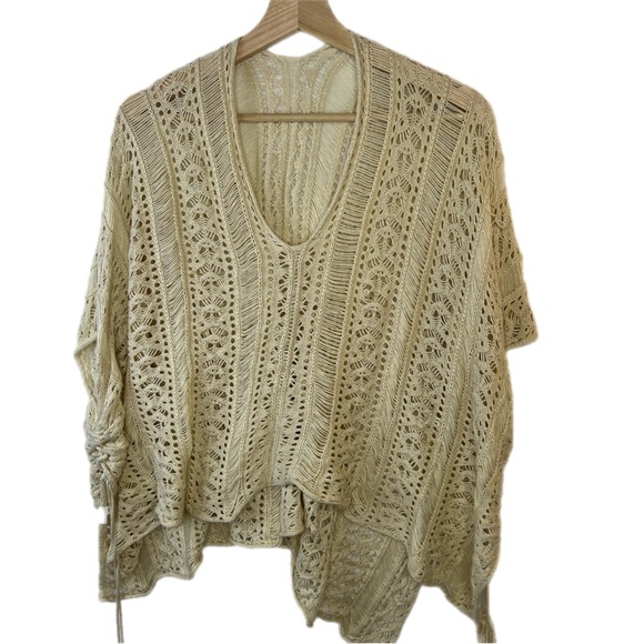 Source Unknown Tops - Bohemian Crochet Tunic in Off White / Cream Knit Boho Swim Beach Cover Up‎